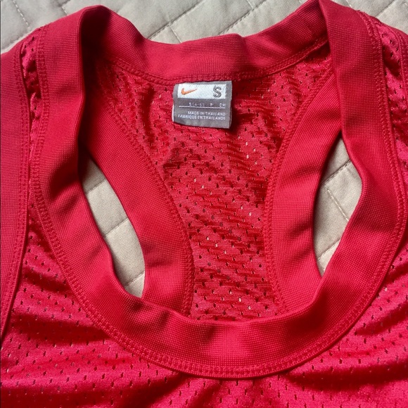 🔥 price drop🔥 Nike women’s tank top. Size S. - Picture 3 of 4